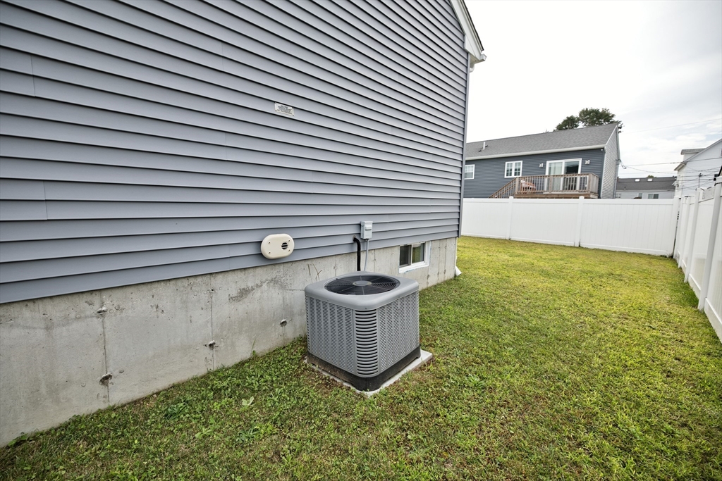 53 Pulaski Street Fall River, MA 02721 - Photo 5 of 32 Gallery Image 5