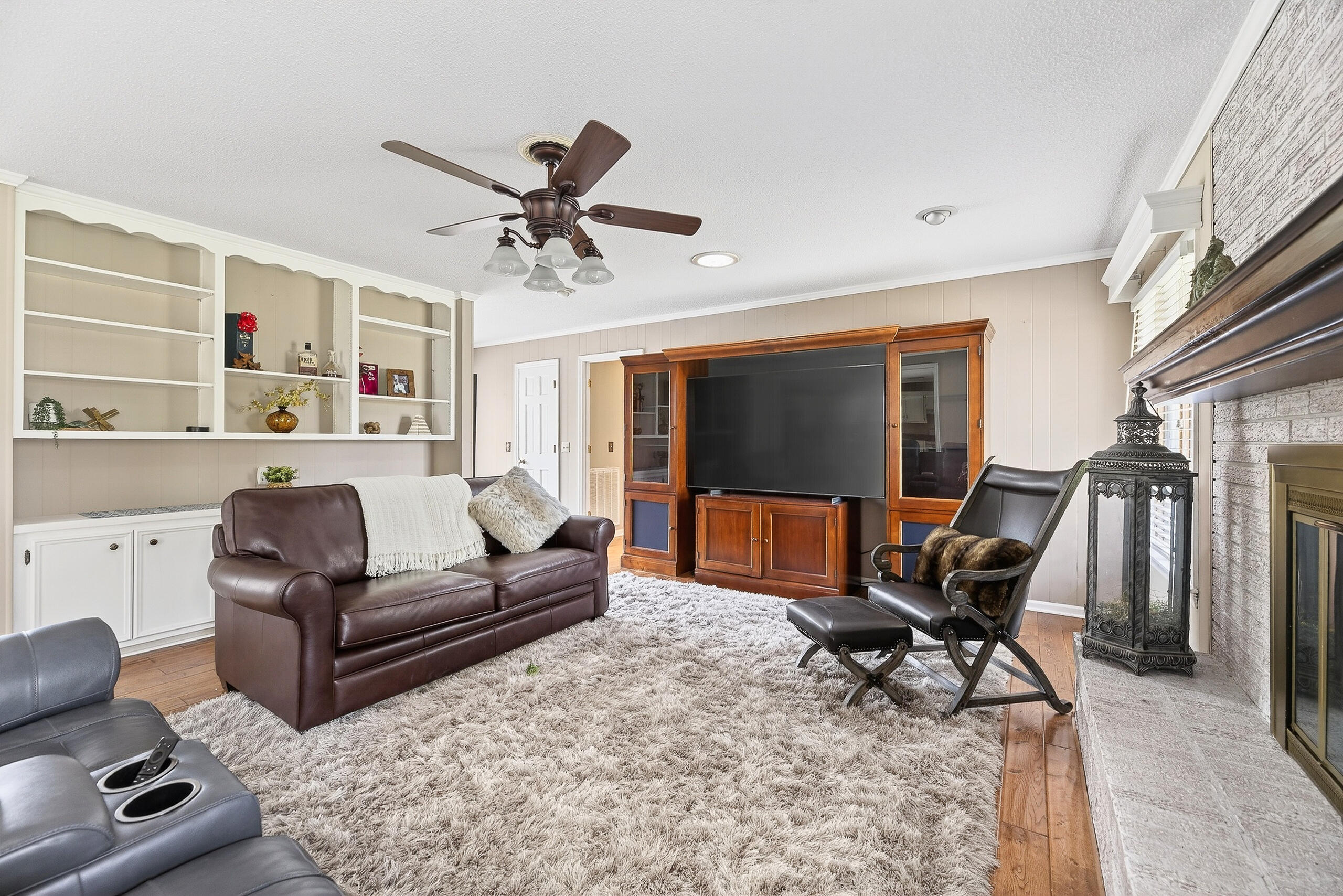 207 Cooper Drive Santee, SC 29142 - Photo 11 of 40 Living Room