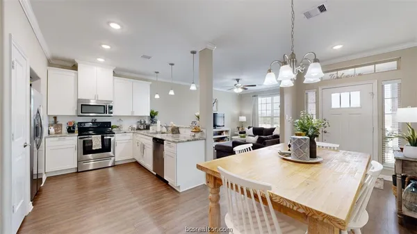 $1,975 | 2143 Big River Street, College Station, TX 77840