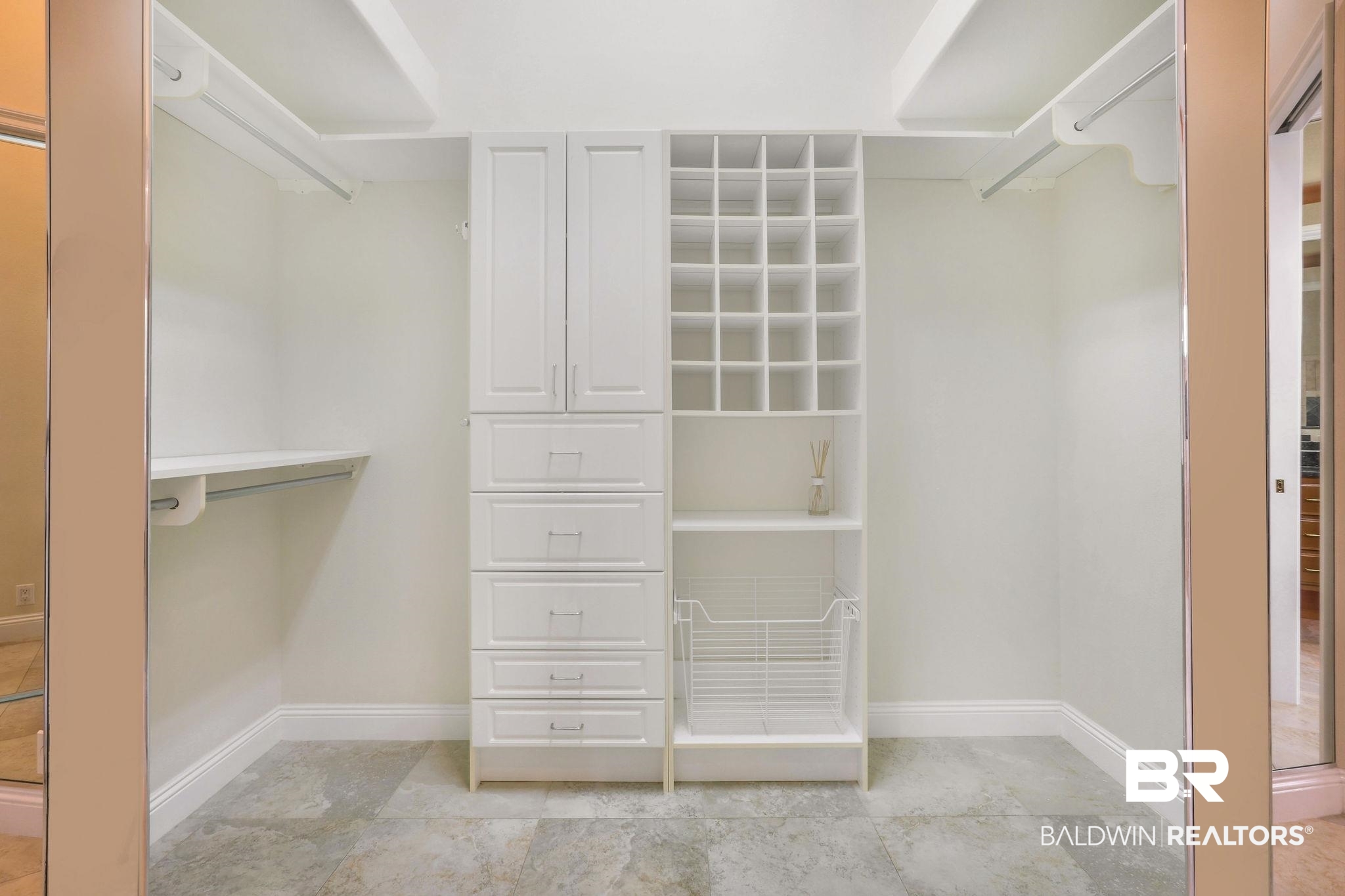 32711 River Road Orange Beach, AL 36561 - Photo 20 of 46 Closet Built-ins
