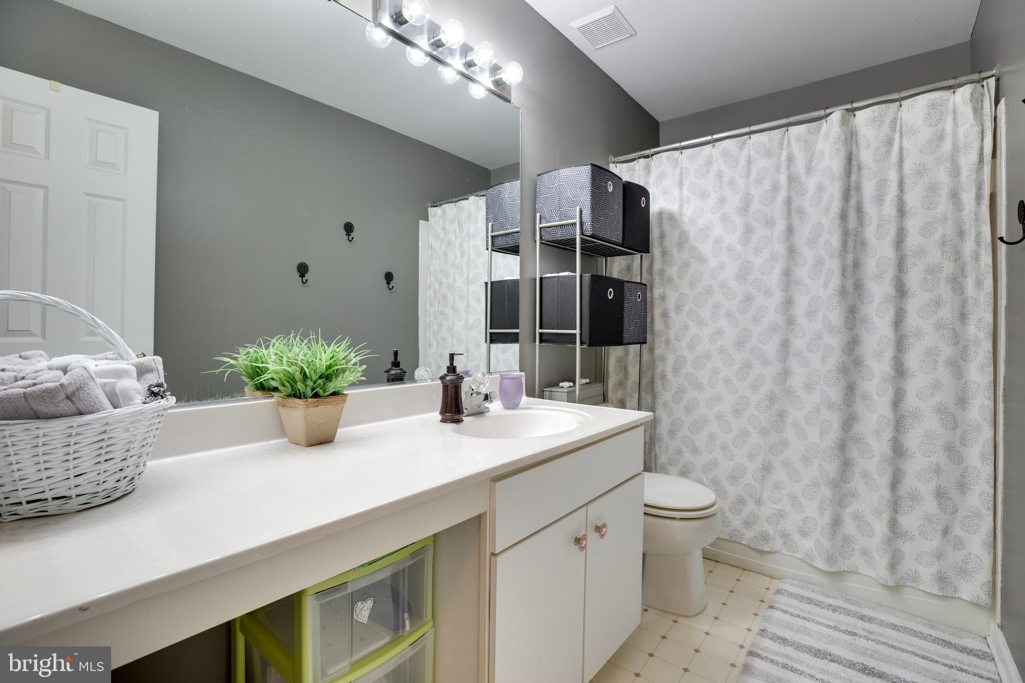 14522 Picket Oaks Road Centreville, VA 20121 - Photo 39 of 52 Gallery Image 39