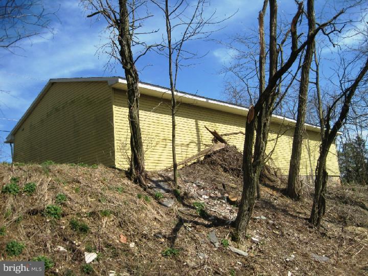 822 Grim Road Kutztown, PA 19530 - Photo 8 of 11 Gallery Image 8