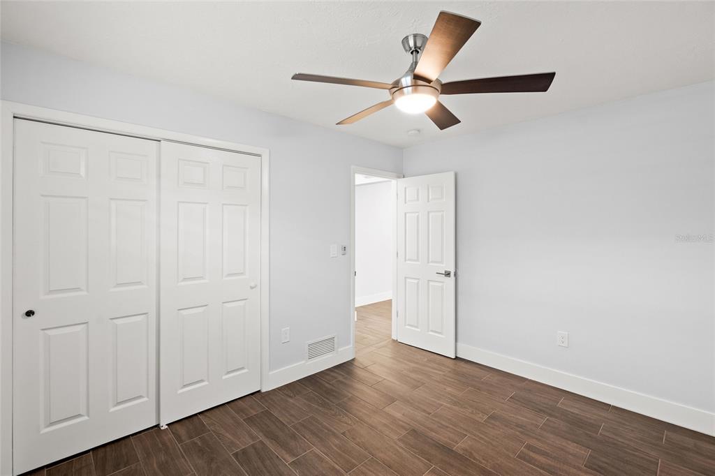 3405 South Lockwood Ridge Road Sarasota, FL 34239 - Photo 29 of 43