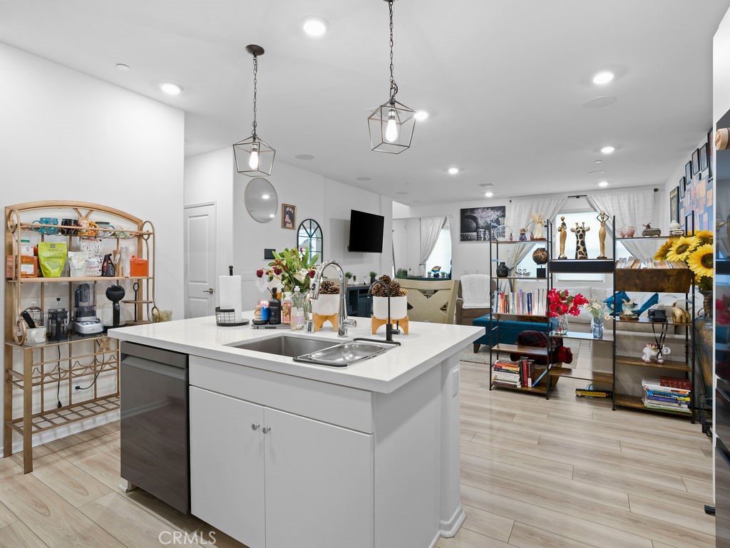 5628 Kate Way, Unit 4 Fontana, CA 92336 - Photo 5 of 36