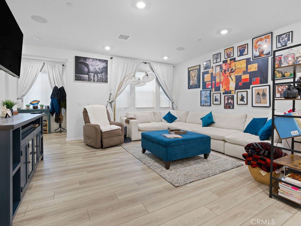 5628 Kate Way, Unit 4 Fontana, CA 92336 - Photo 7 of 36