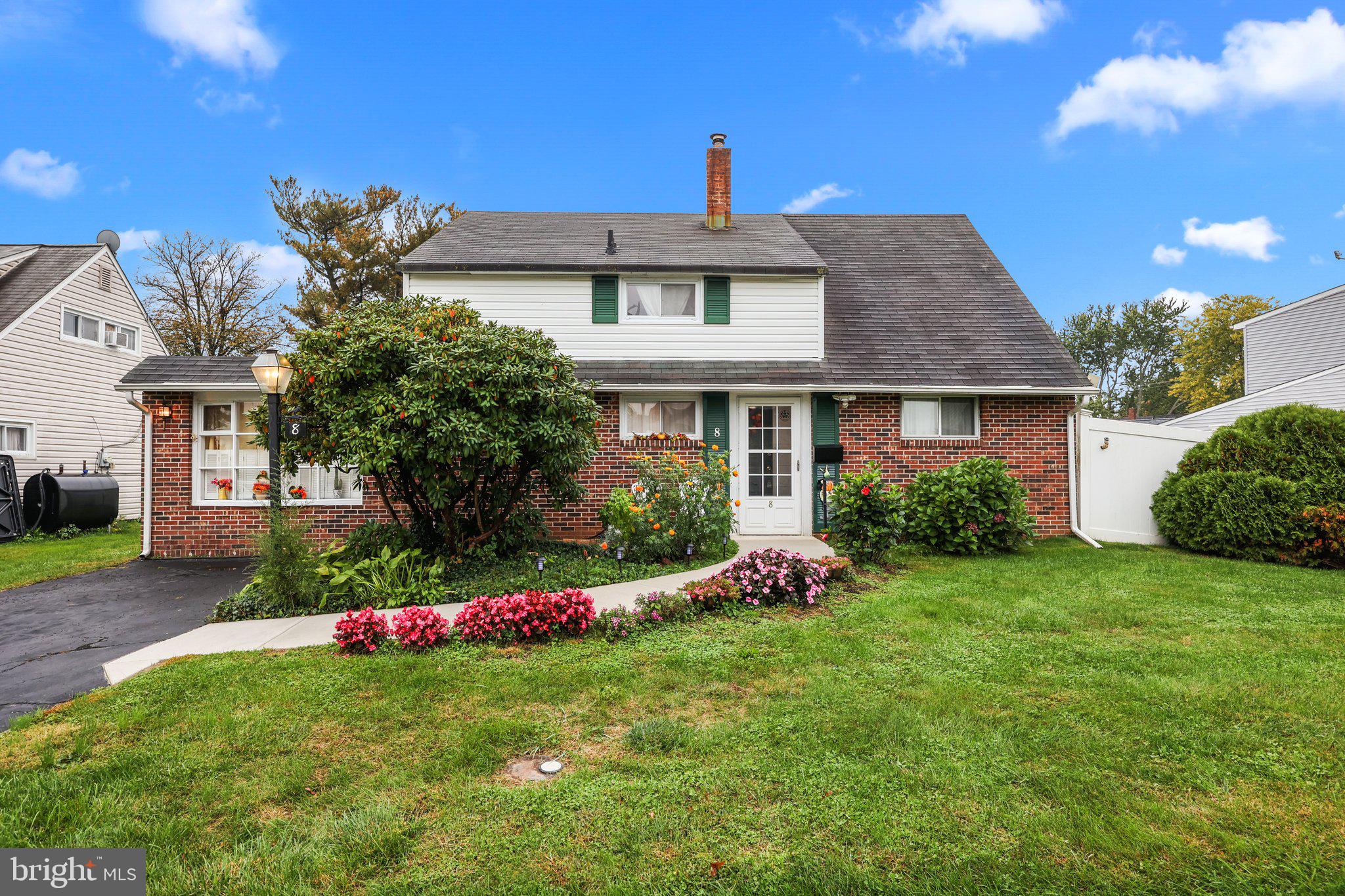 8 Goodrock Road Levittown, PA 19057 - Photo 1 of 30 Welcome to 8 Goodrock Rd!