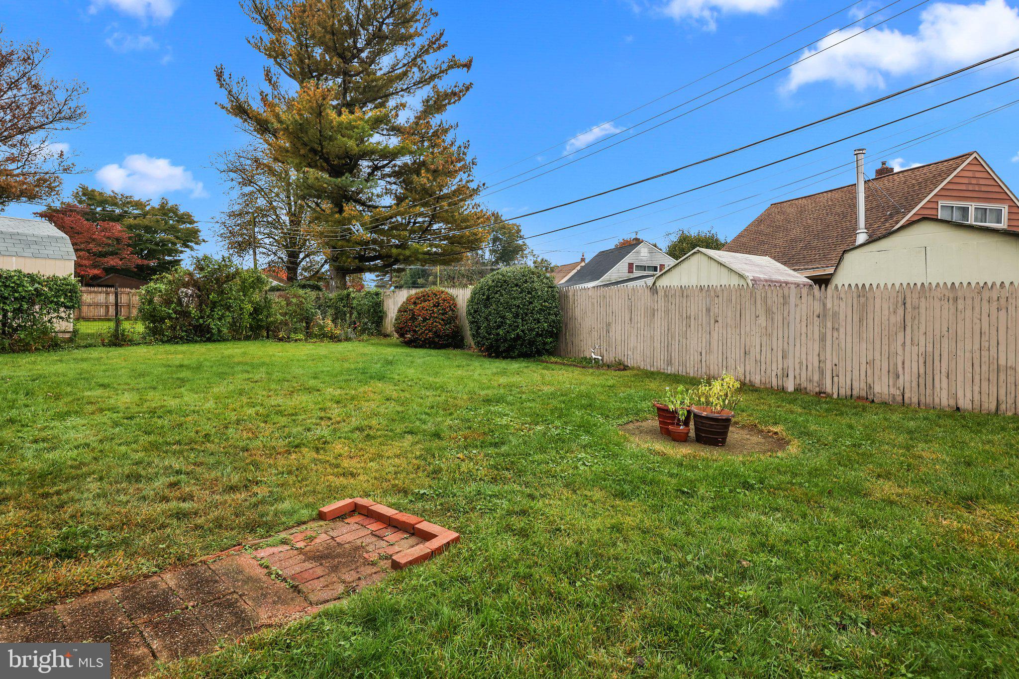 8 Goodrock Road Levittown, PA 19057 - Photo 25 of 30 Rear yard