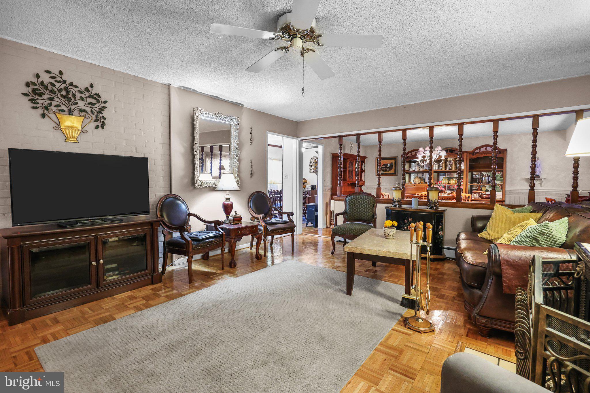 8 Goodrock Road Levittown, PA 19057 - Photo 5 of 30 Living Room