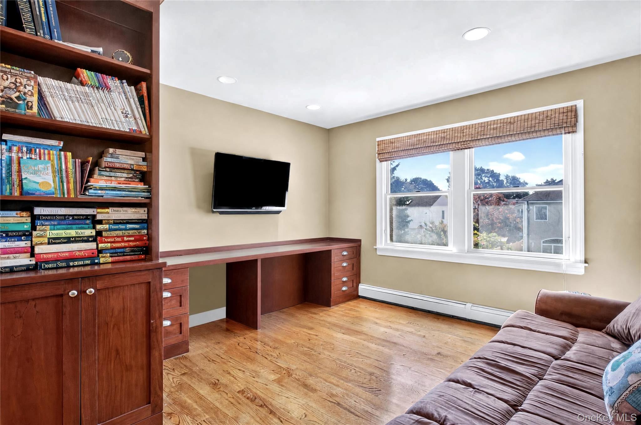 3414 Manchester Road Wantagh, NY 11793 - Photo 20 of 29 Gallery Image 20