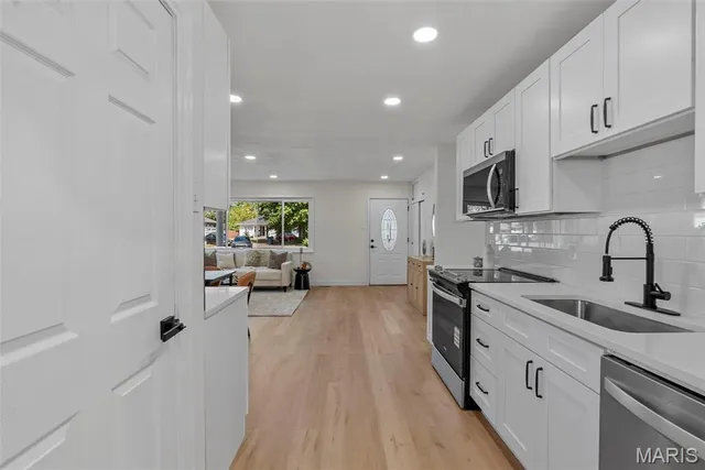 $294,900 | 502 Nannette Drive, St. Louis, MO 63125