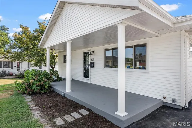 $294,900 | 502 Nannette Drive, St. Louis, MO 63125