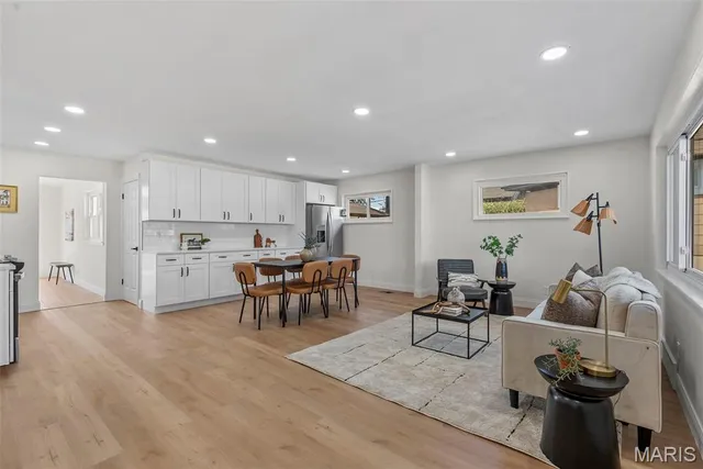 $294,900 | 502 Nannette Drive, St. Louis, MO 63125