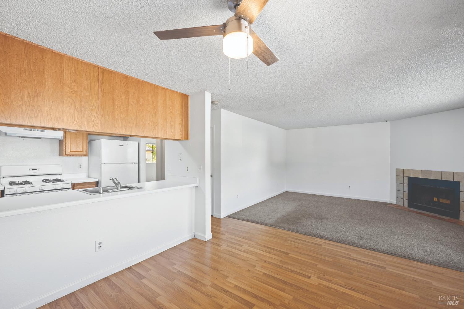 754 Agnew Place Santa Rosa, CA 95401 - Photo 2 of 10
