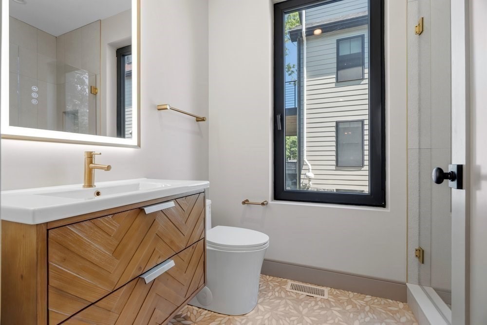 32 McKone Street Boston, MA 02122 - Photo 5 of 36