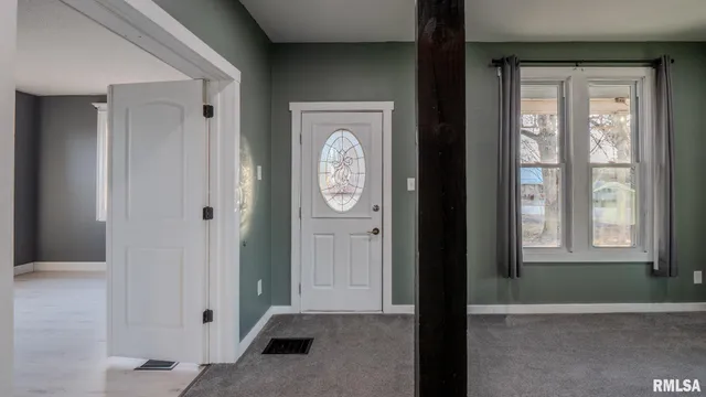 $270,000 | 281 North Avenue, Plainville, IL 62365