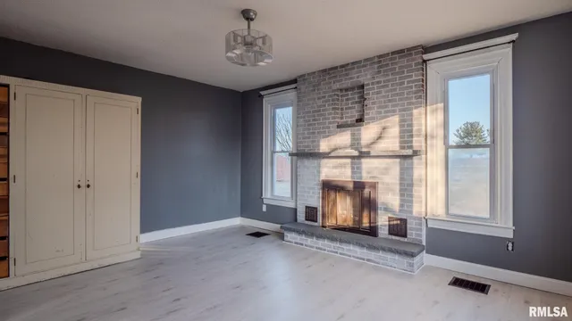 $270,000 | 281 North Avenue, Plainville, IL 62365