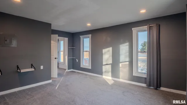 $270,000 | 281 North Avenue, Plainville, IL 62365