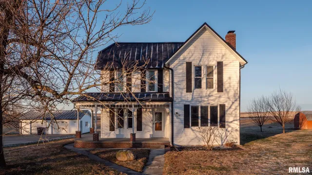 $270,000 | 281 North Avenue, Plainville, IL 62365