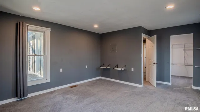 $270,000 | 281 North Avenue, Plainville, IL 62365