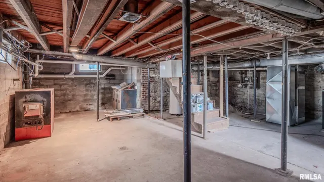 $270,000 | 281 North Avenue, Plainville, IL 62365