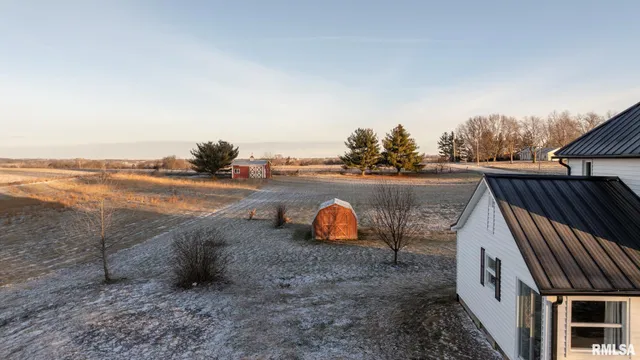 $270,000 | 281 North Avenue, Plainville, IL 62365