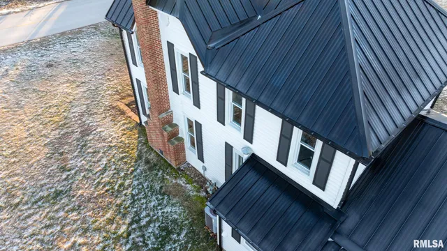 $270,000 | 281 North Avenue, Plainville, IL 62365