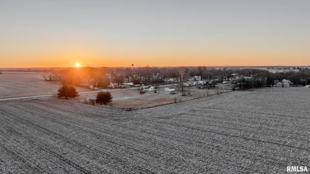 $270,000 | 281 North Avenue, Plainville, IL 62365