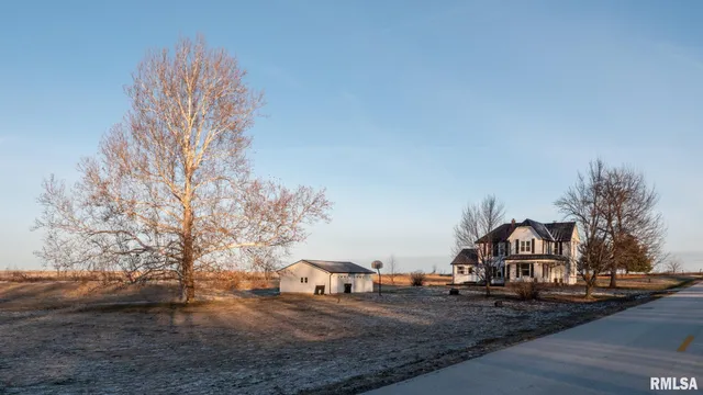 $270,000 | 281 North Avenue, Plainville, IL 62365