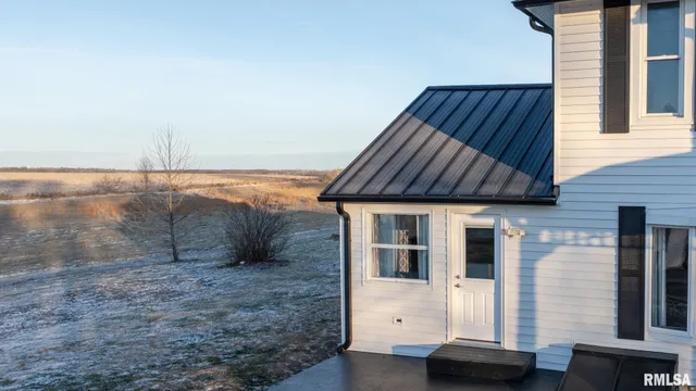 $270,000 | 281 North Avenue, Plainville, IL 62365