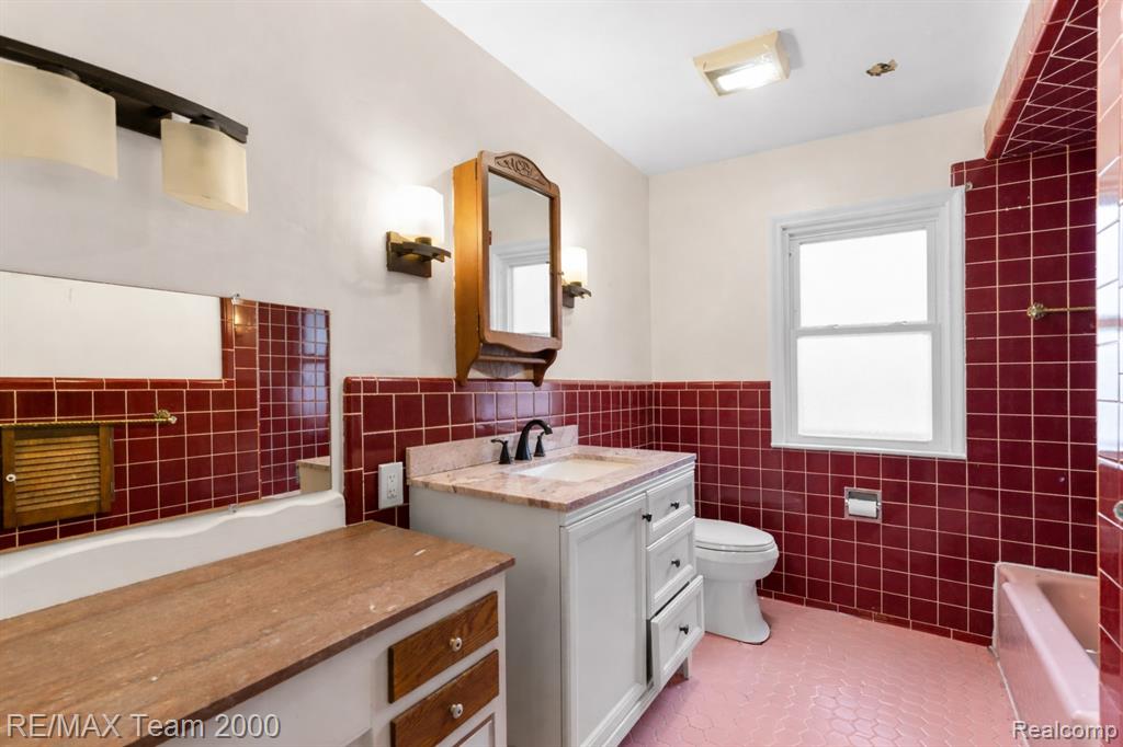 1445 Belmont Street Dearborn, MI 48128 - Photo 7 of 33