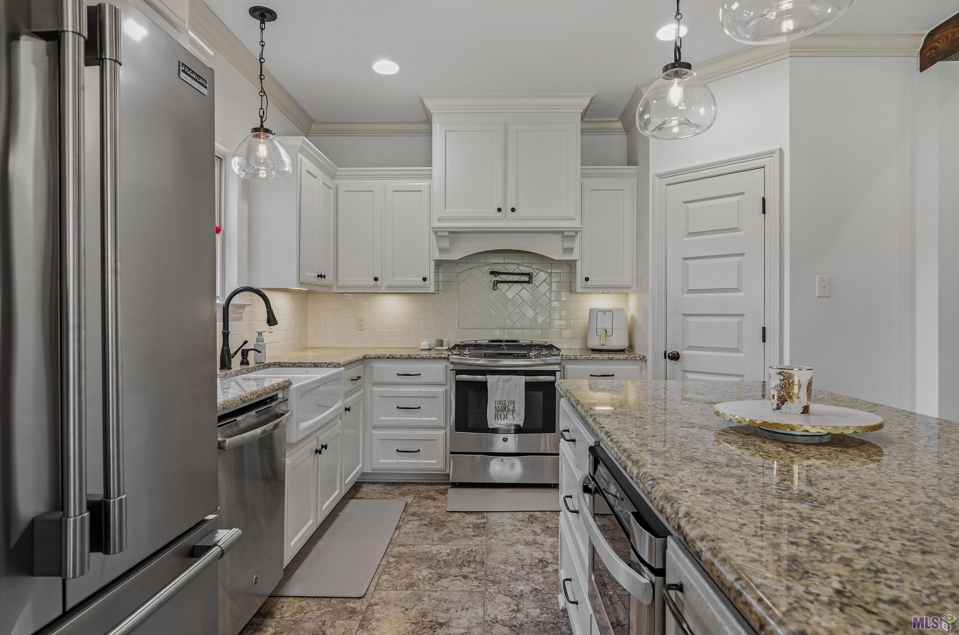 9179 Brittany Road Sorrento, LA 70778 - Photo 7 of 29