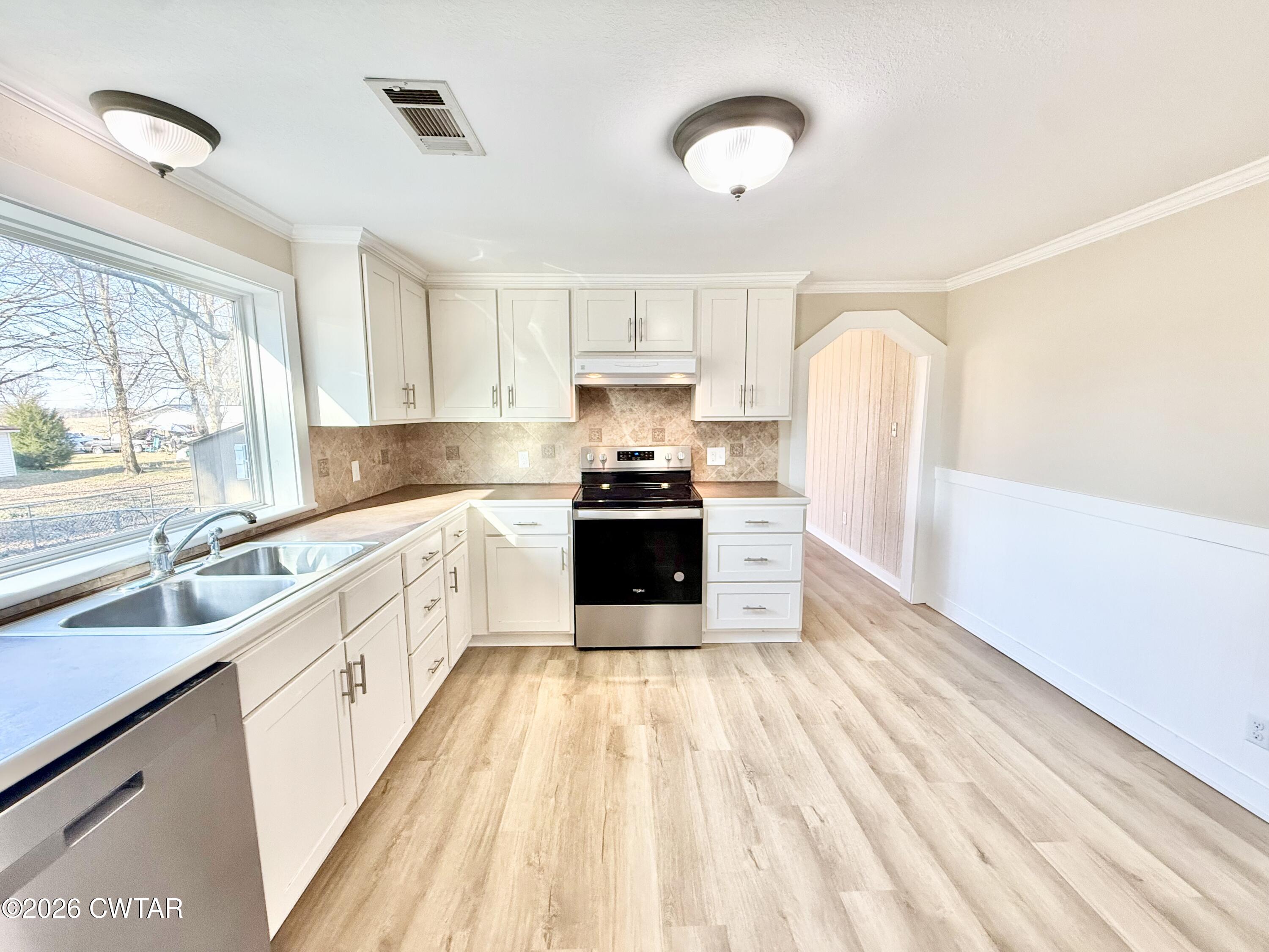 246 Thomas Street Dyer, TN 38330 - Photo 12 of 63 Kitchen