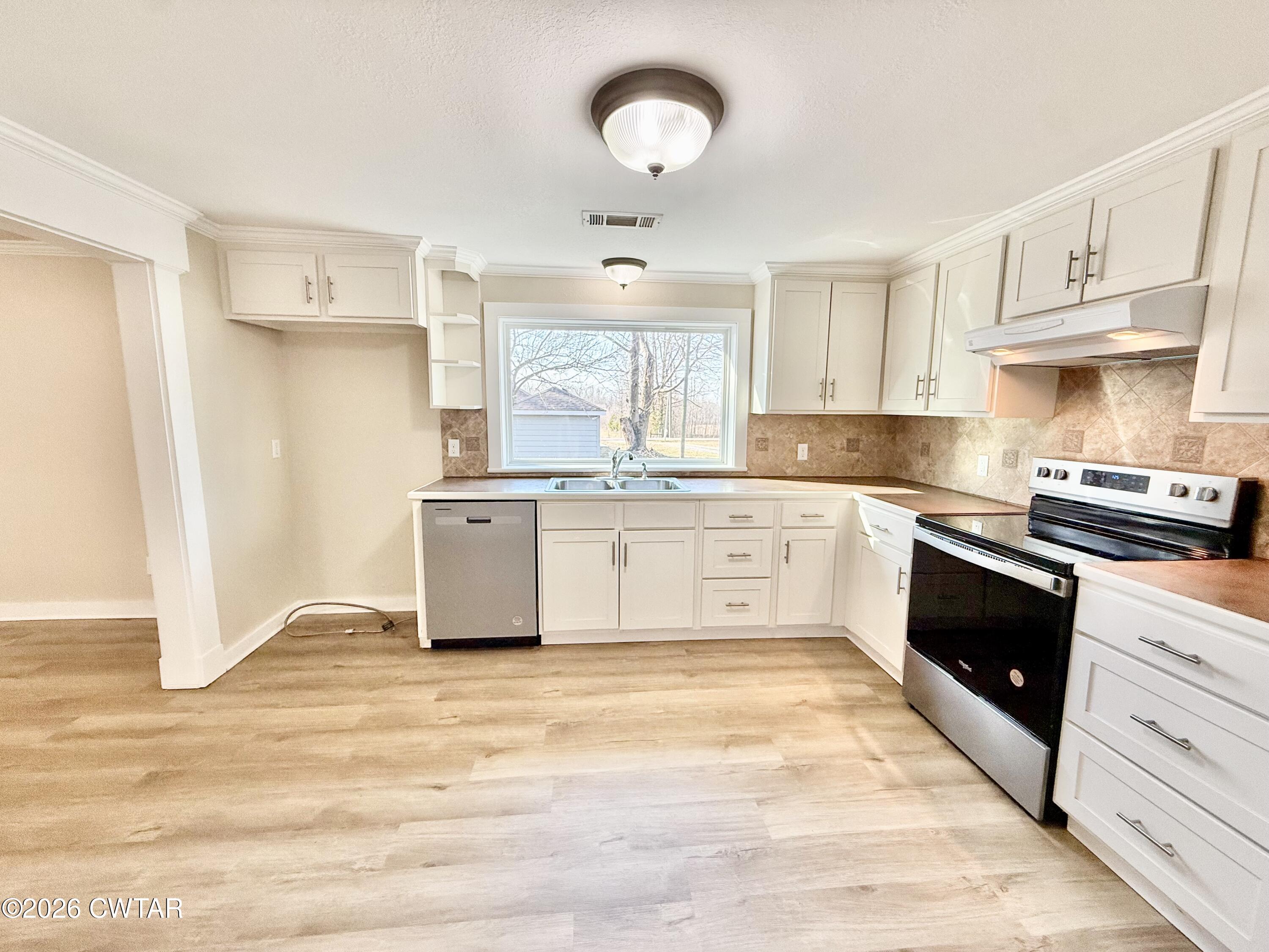 246 Thomas Street Dyer, TN 38330 - Photo 13 of 63 Kitchen