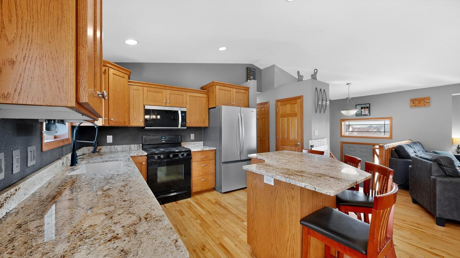 6238 Somersby Court Northwest Rochester, MN 55901 - Photo 2 of 30