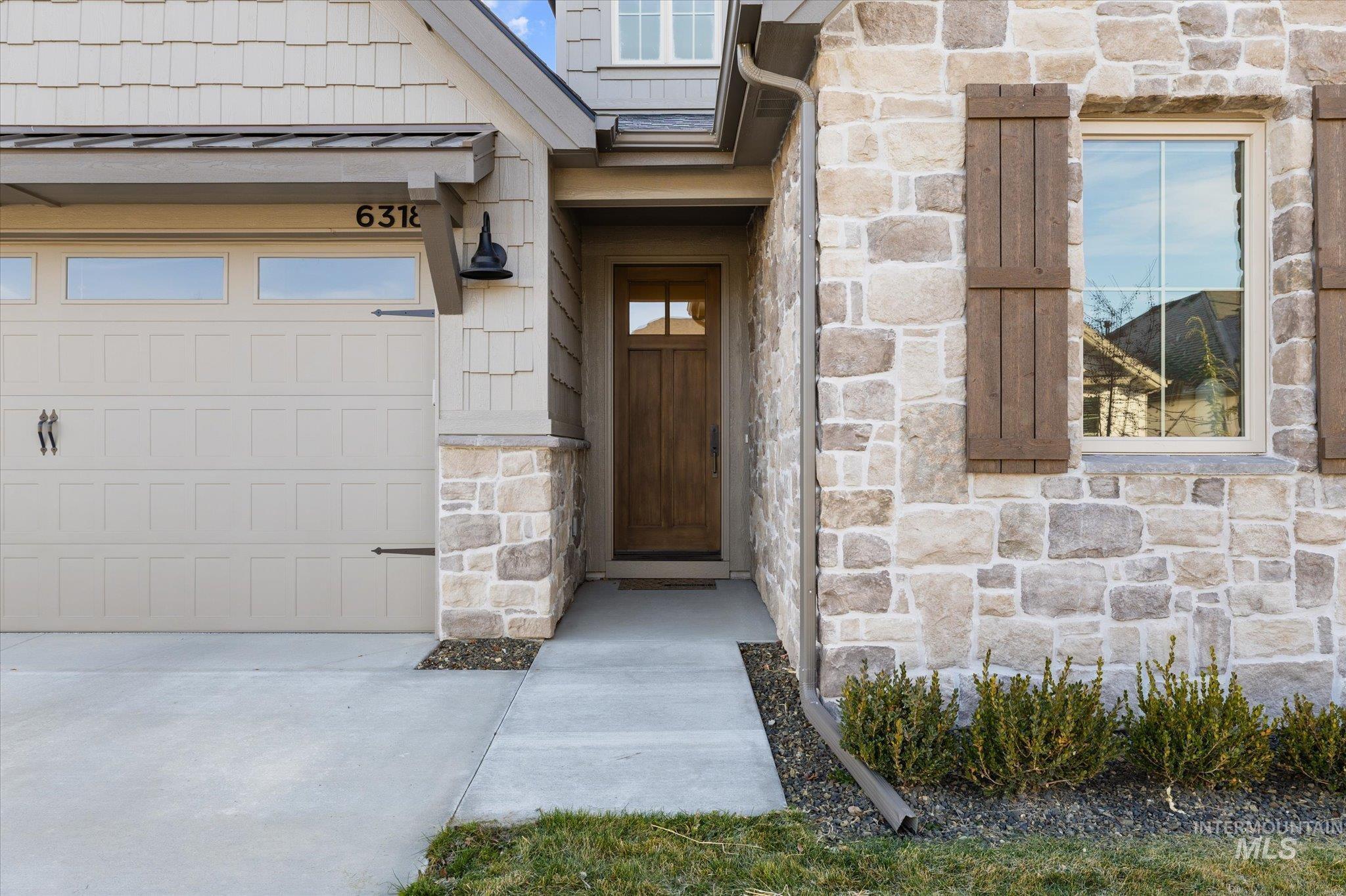 6318 South Utmost Lane Meridian, ID 83642 - Photo 3 of 36