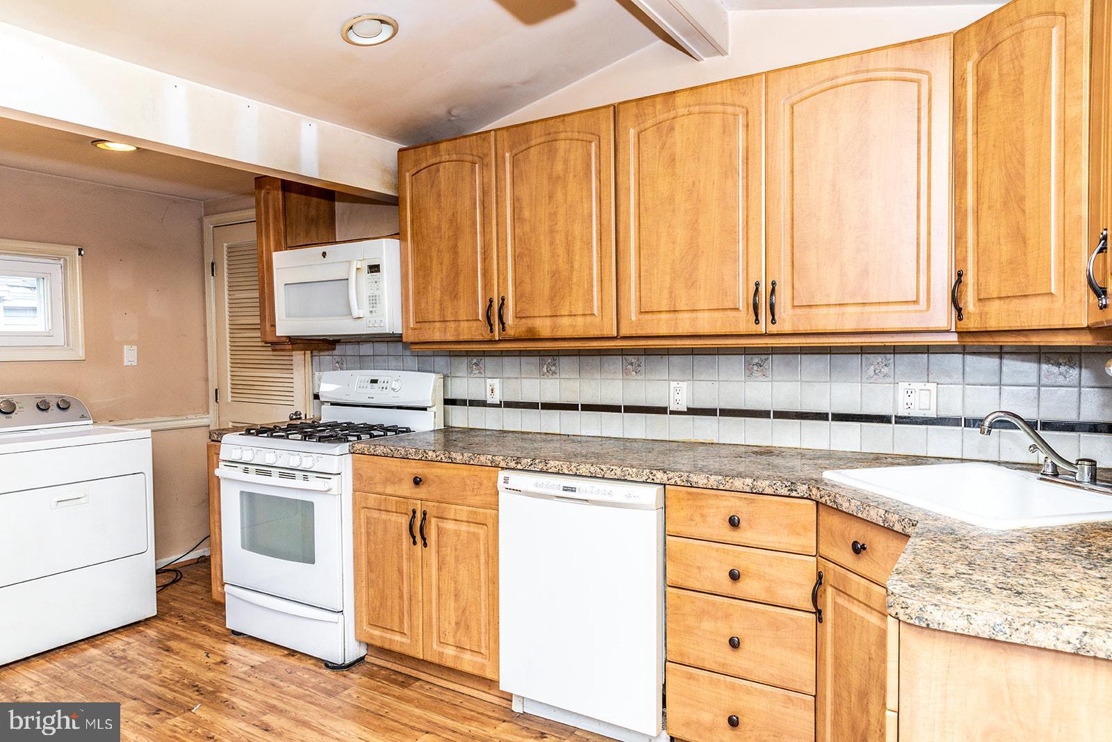 516 Estate Road Maple Shade, NJ 08052 - Photo 9 of 24