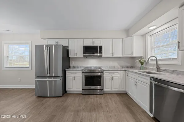 $299,900 | 707 Plantation Drive, New Bern, NC 28562