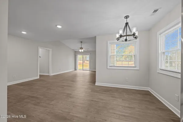 $299,900 | 707 Plantation Drive, New Bern, NC 28562
