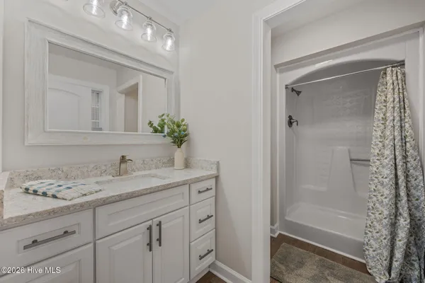 $299,900 | 707 Plantation Drive, New Bern, NC 28562