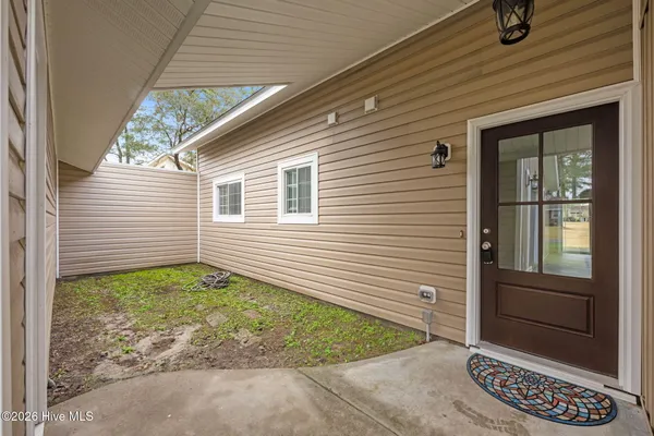$299,900 | 707 Plantation Drive, New Bern, NC 28562