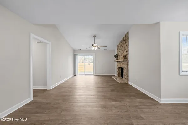 $299,900 | 707 Plantation Drive, New Bern, NC 28562