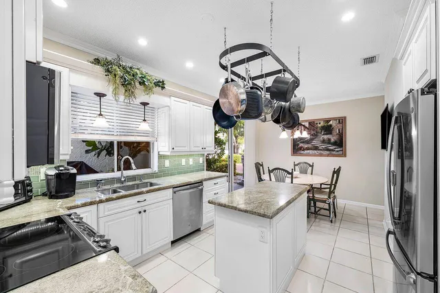 $1,100,000 | 7155 Via Palomar, Boca Raton, FL 33433