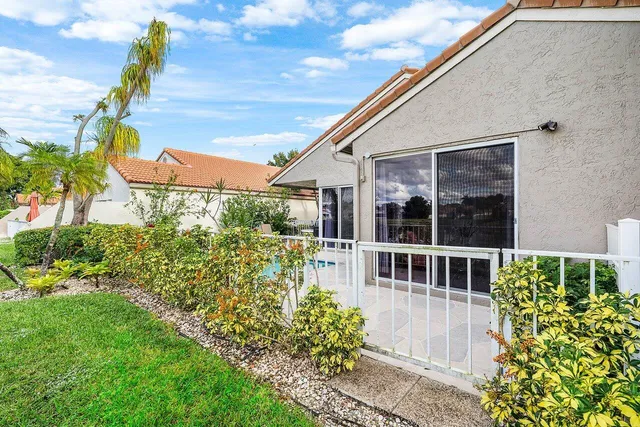 $1,100,000 | 7155 Via Palomar, Boca Raton, FL 33433