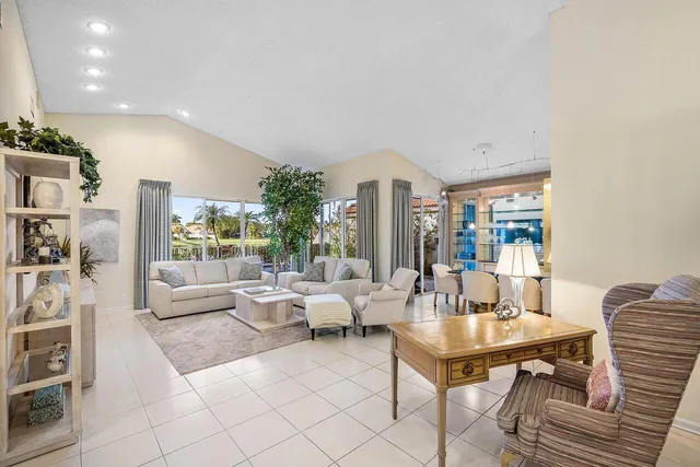 $1,100,000 | 7155 Via Palomar, Boca Raton, FL 33433