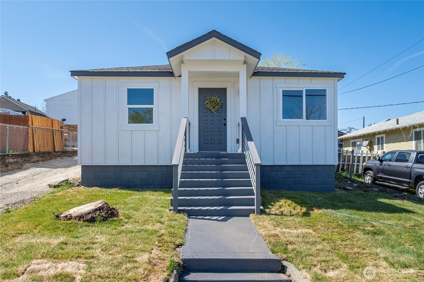 918 Cashmere Street Wenatchee, WA 98801 - Photo 1 of 25