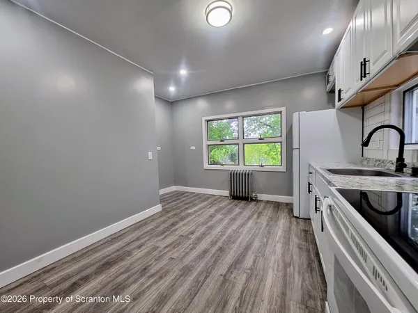 $1,500 | 29 Park Street, Carbondale, PA 18407