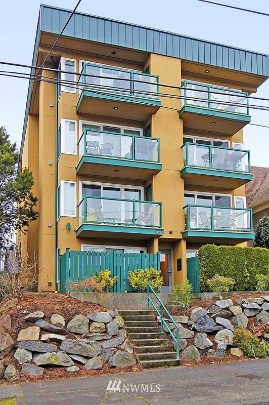 3919 Whitman Avenue North Seattle, WA 98103 - Photo 1 of 15 Gallery Image 1