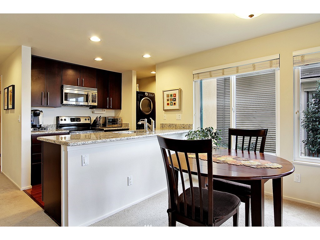 3919 Whitman Avenue North Seattle, WA 98103 - Photo 6 of 15 Gallery Image 6