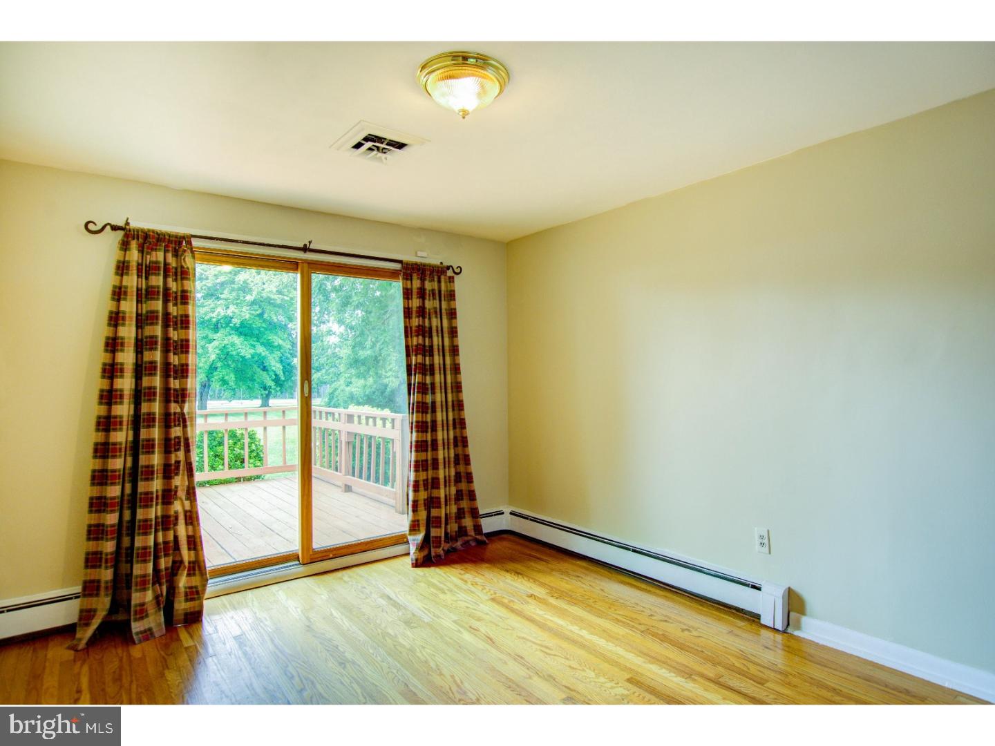 1015 Thornton Road Boothwyn, PA 19061 - Photo 8 of 25 Gallery Image 8