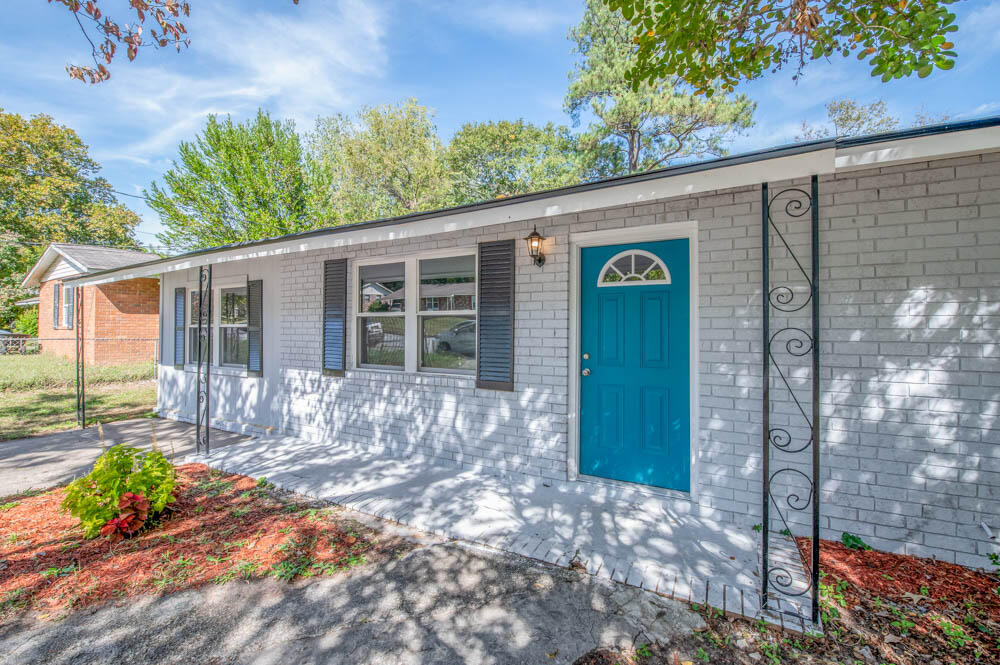 526 Berry Street Martinez, GA 30907 - Photo 2 of 16 Welcoming front porch!